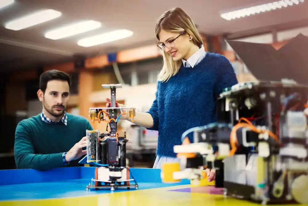 Robotik Mühendisliği: Mekanikten Yapay Zekaya Teknolojinin Geleceği 75-90 Karakter