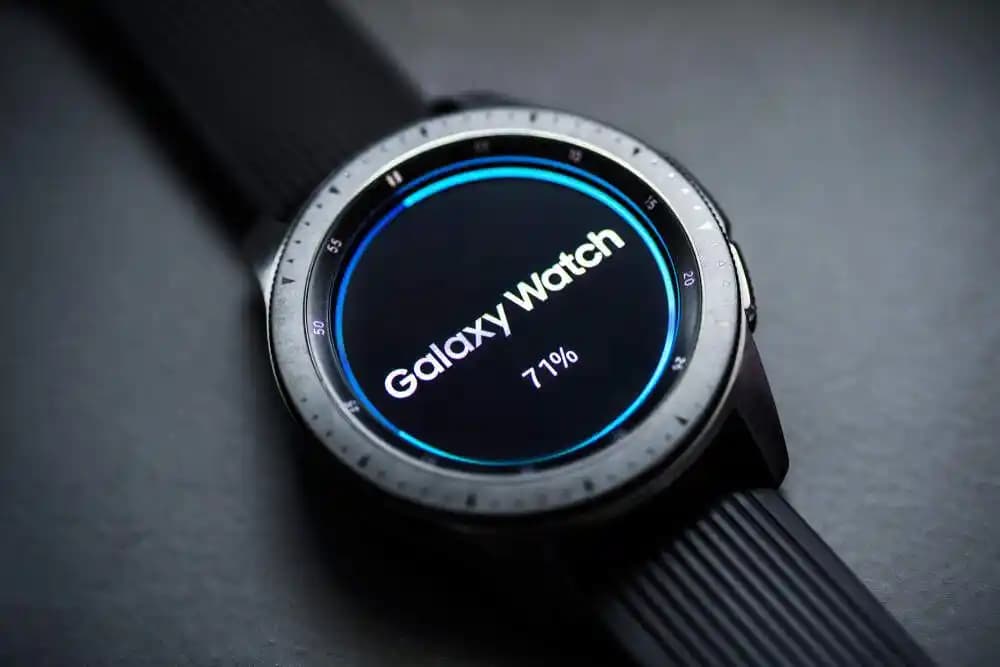 Samsung Galaxy Wearable: Giyilebilir Teknolojide Akıllı Cihaz Yönetimi ve Sağlık Takibi