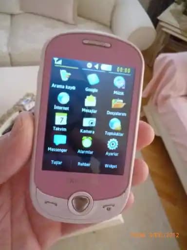 Samsung Pembe Telefon Eski Modelleri: Tasarım, Tarihçe ve Teknolojik Özellikler