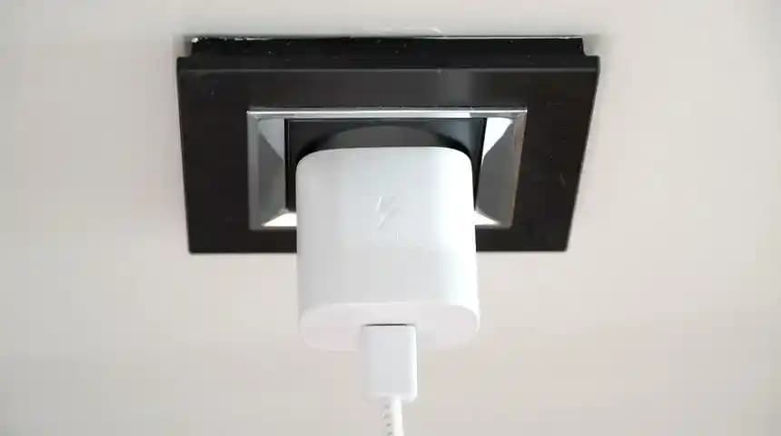 Şarj Aletinden Gelen Seslerin Teknik Nedenleri ve Güvenlik Açısından İncelenmesi