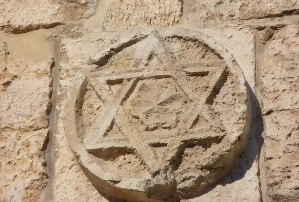 Yıldız İşareti: Teknolojide Joker Karakterden Güvenlik Sembolüne Kapsamlı Rehber