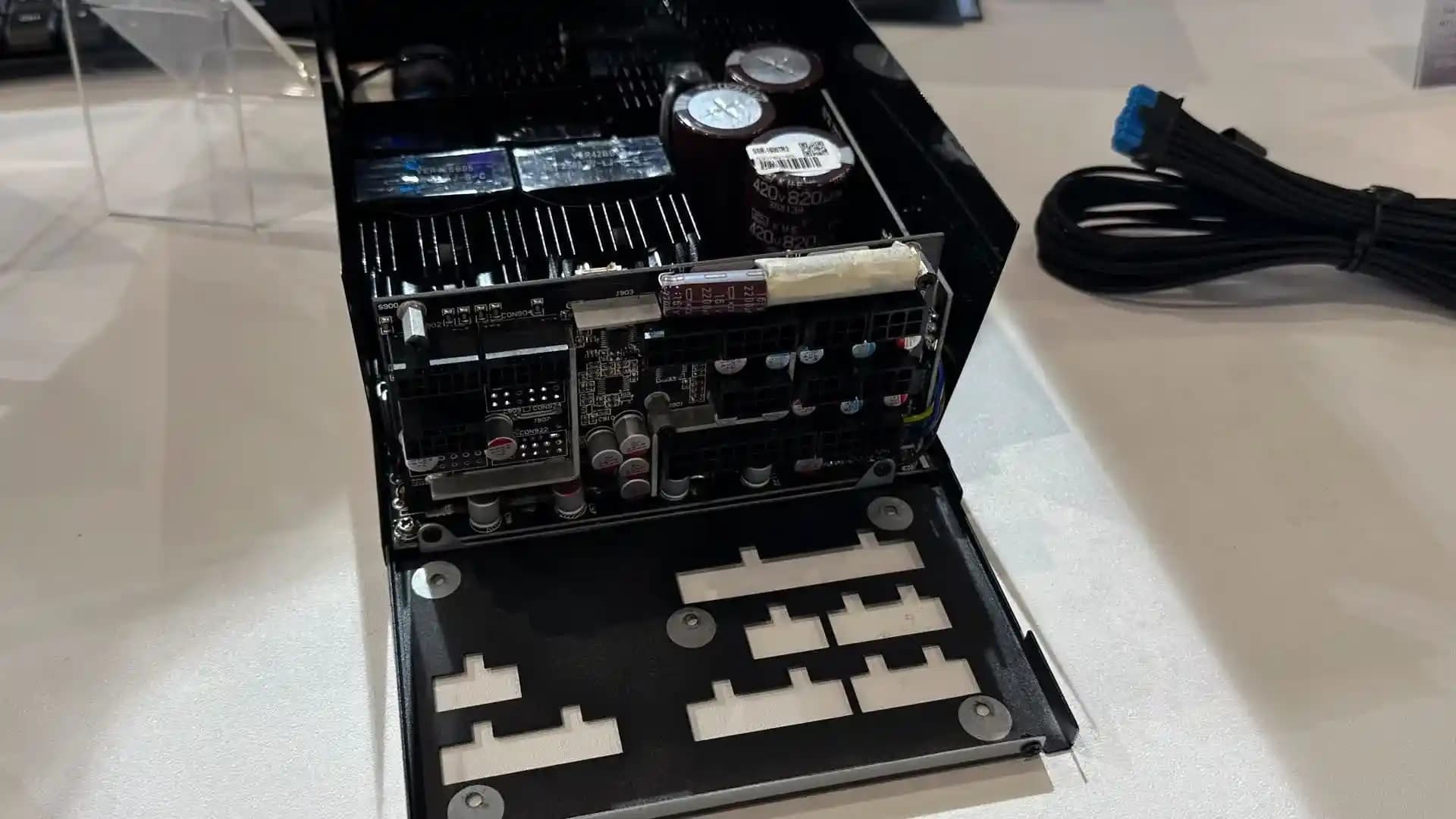 Seasonic'in Yeni Güç Kaynakları ve Nvidia 12VHPR Kablo Sorunlarının Çözüm Yolları