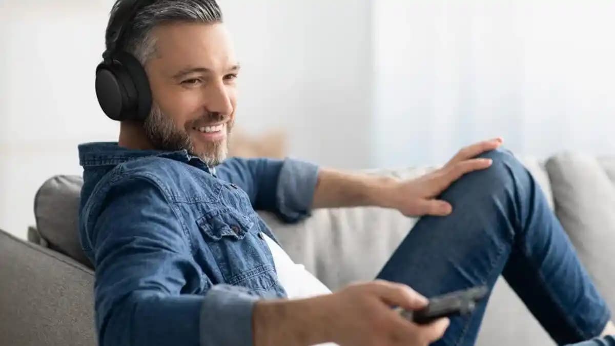 Sennheiser'in Çoklu Kulaklık Teknolojisiyle Televizyon İzleme Deneyiminde Yenilikler