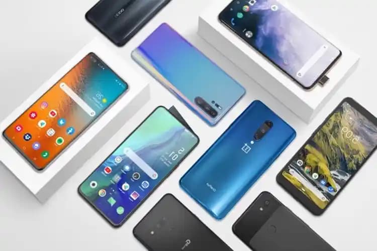 Akıllı Telefonların Avantajları ve Dezavantajları: Güncel Teknolojilerin Etkisi ve Kullanıcı Bilinci