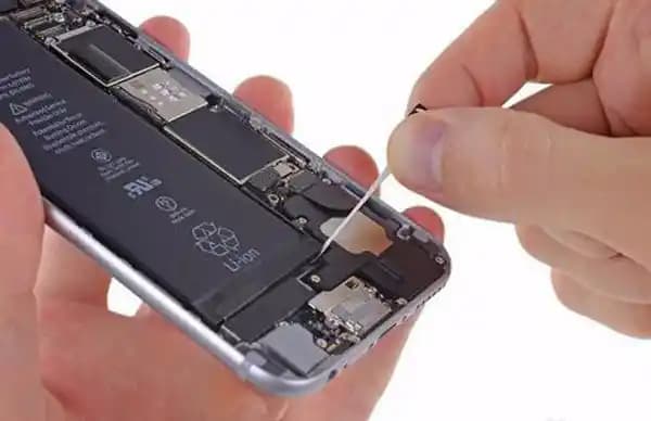 Apple cihazları için resmi servislerde pil değişimi süreci ve dikkat edilmesi gerekenler