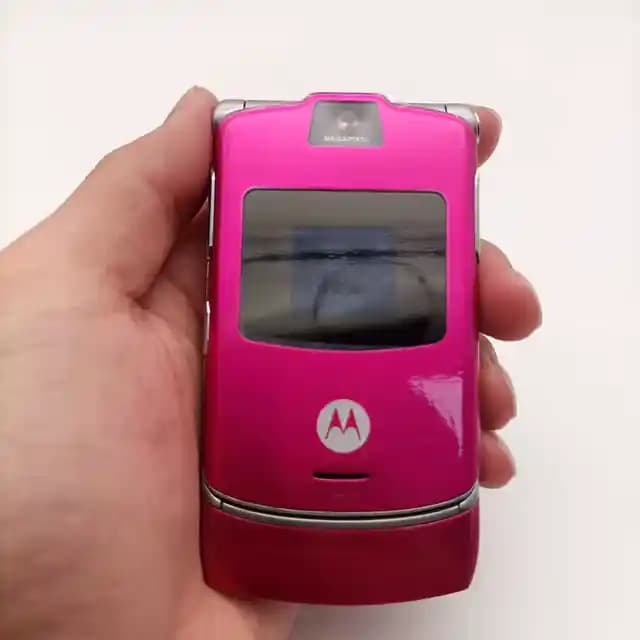 Eski Motorola Telefonlar: Dayanıklılık ve Nostaljiyle Günümüzde Kullanım Avantajları