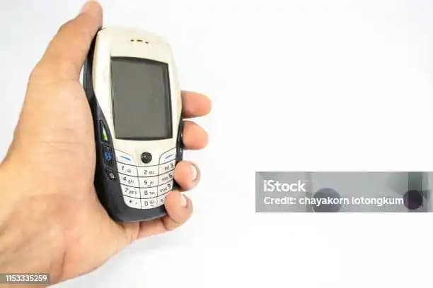 Eski Nesil Telefonlar ve Günümüz Akıllı Telefonlarının Karşılaştırması