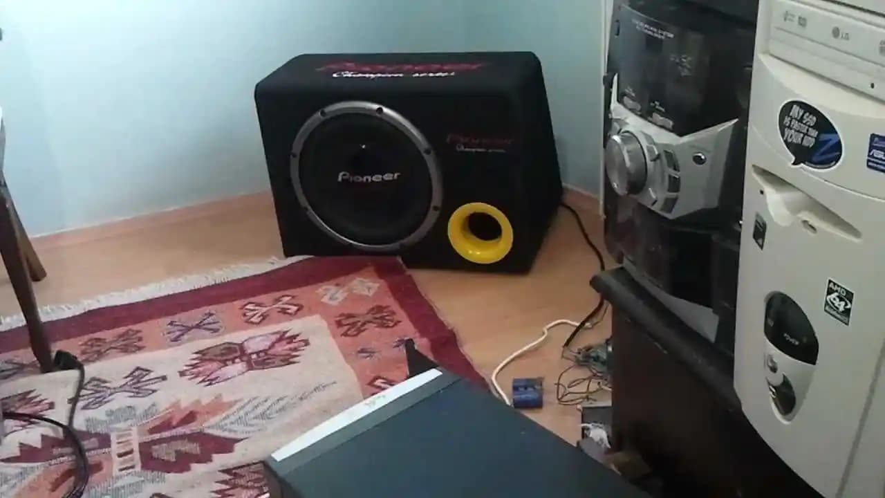 Evde Ses Sistemleri: Modern Teknolojiler ve Kullanım İpuçlarıyla Ses Deneyimini Geliştirme