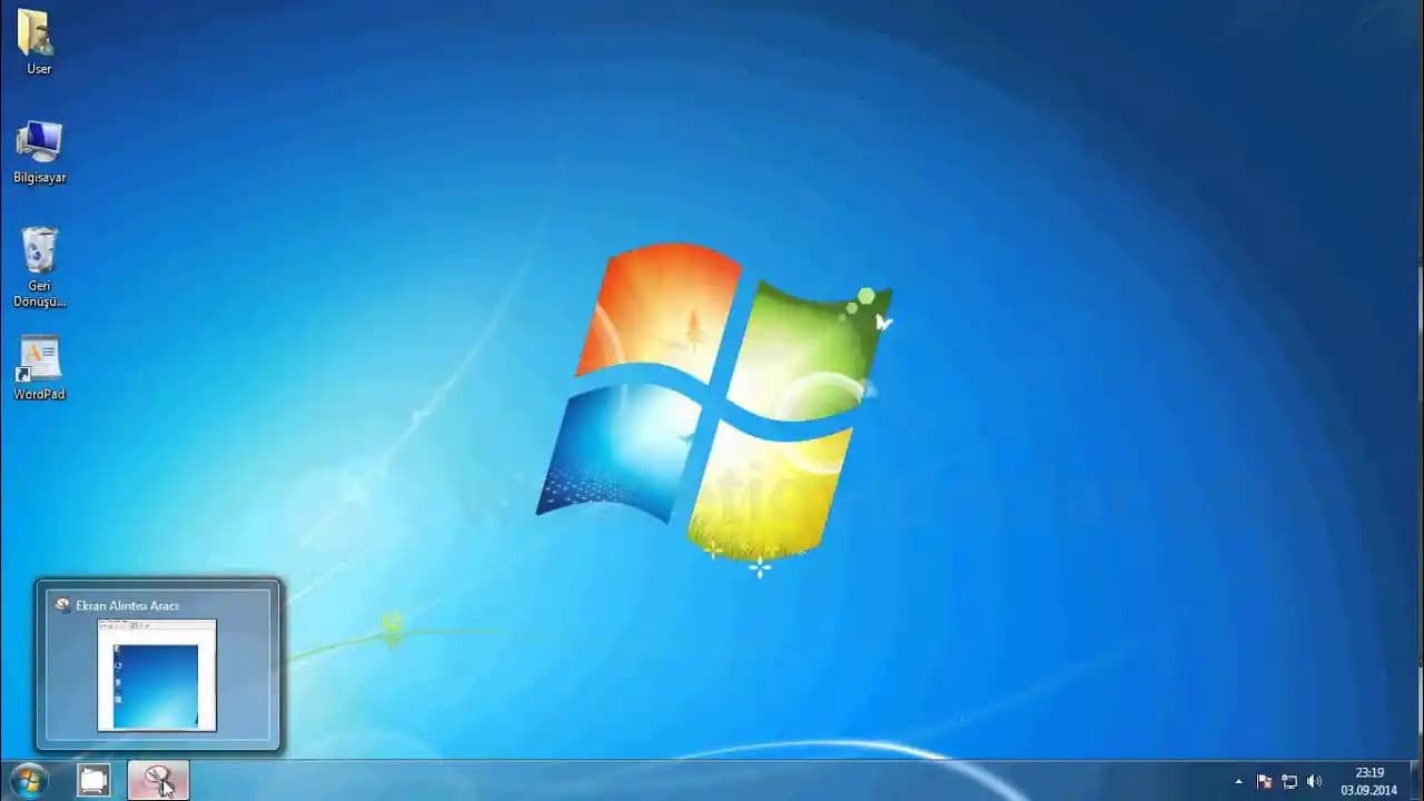 Windows 7'de Ekran Görüntüsü Alma Yöntemleri ve Klavye Kısayolları Rehberi
