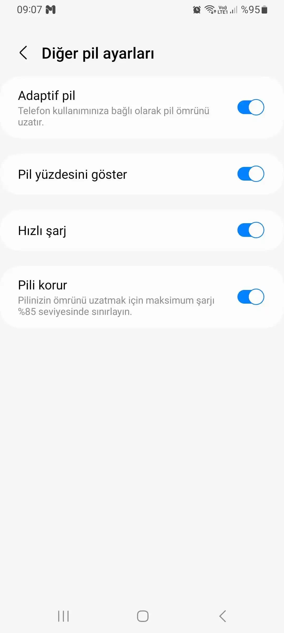 Akıllı Telefon Piyasasında Kullanıcıların Kararsızlığı ve Güncel Modellerin Performans Sorunları