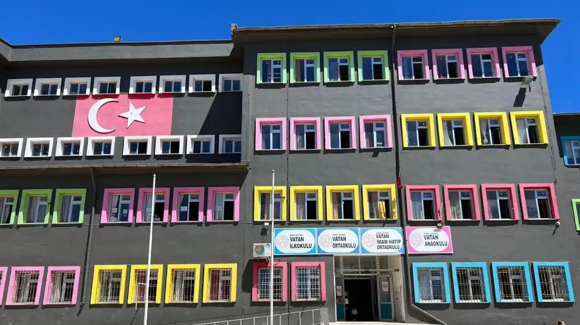 Dijital Ekosistemlerde Döviz Kurları ve Teknolojik Cihazların Güncel Rolü