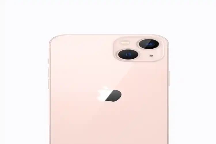iPhone 13 ve 14 Modelleri Arasındaki Kılıf Uyumluluğu ve Tasarım Farkları Analizi