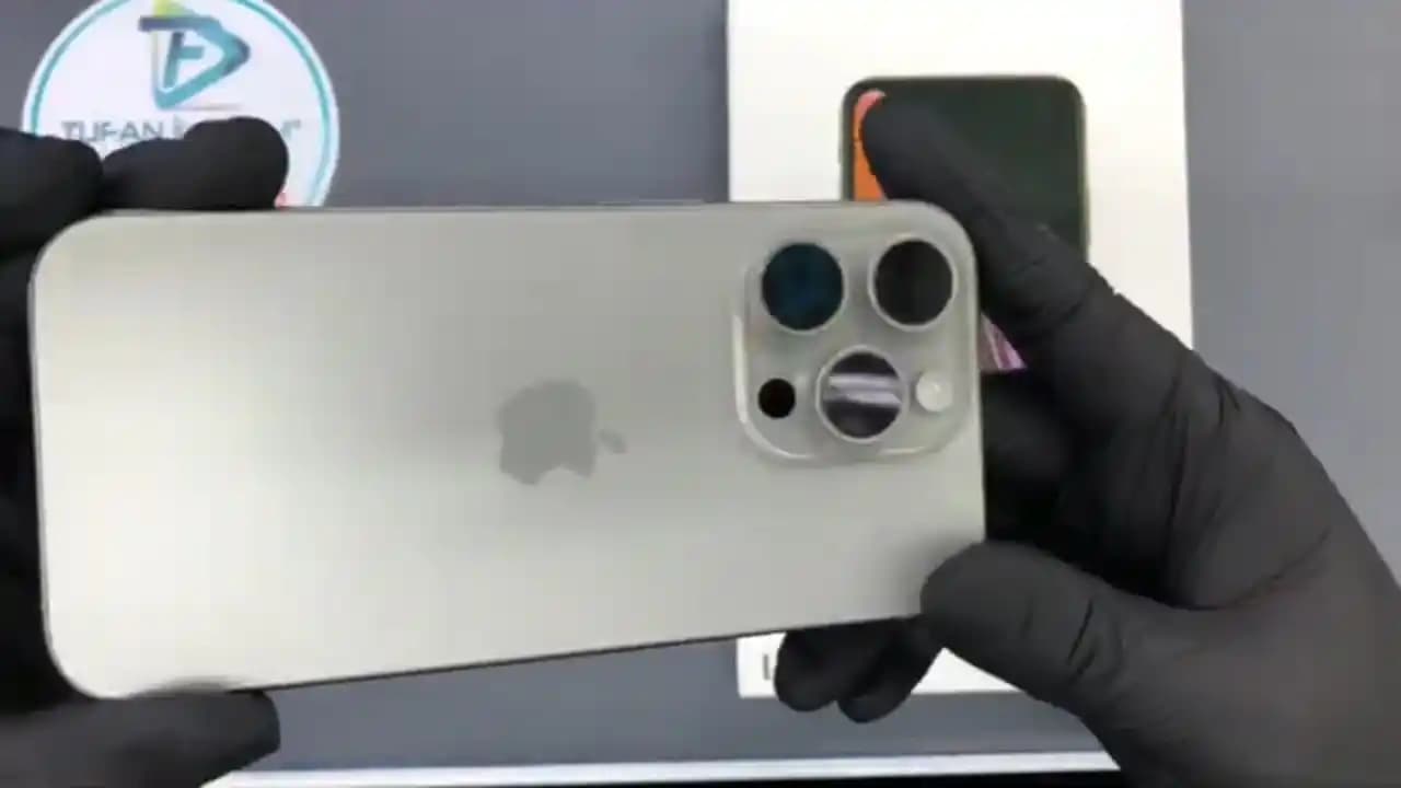 iPhone 15 Pro Max Ekran Değişimi: Süreçler, Zorluklar ve Profesyonel Tavsiyeler