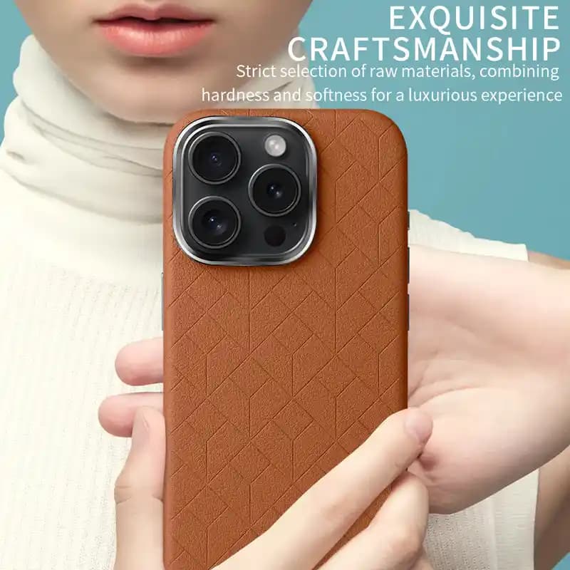 iPhone 15 Pro Max Tasarımı ve Kullanıcı Deneyimleri Üzerine Güncel Değerlendirme