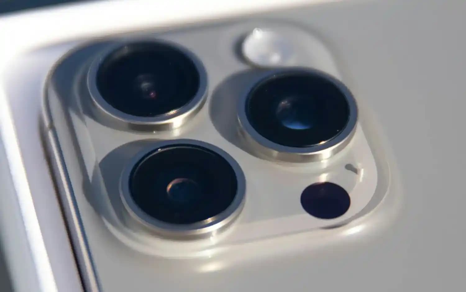 iPhone Çapraz Kamera Özelliği ve En Yeni Modellerdeki Gelişmeler