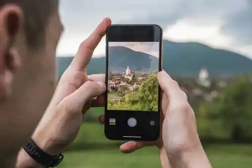 iPhone ile Fotoğraf Çekme Sanatı: Gelişmiş Kamera Özellikleri ve Teknolojik Yenilikler