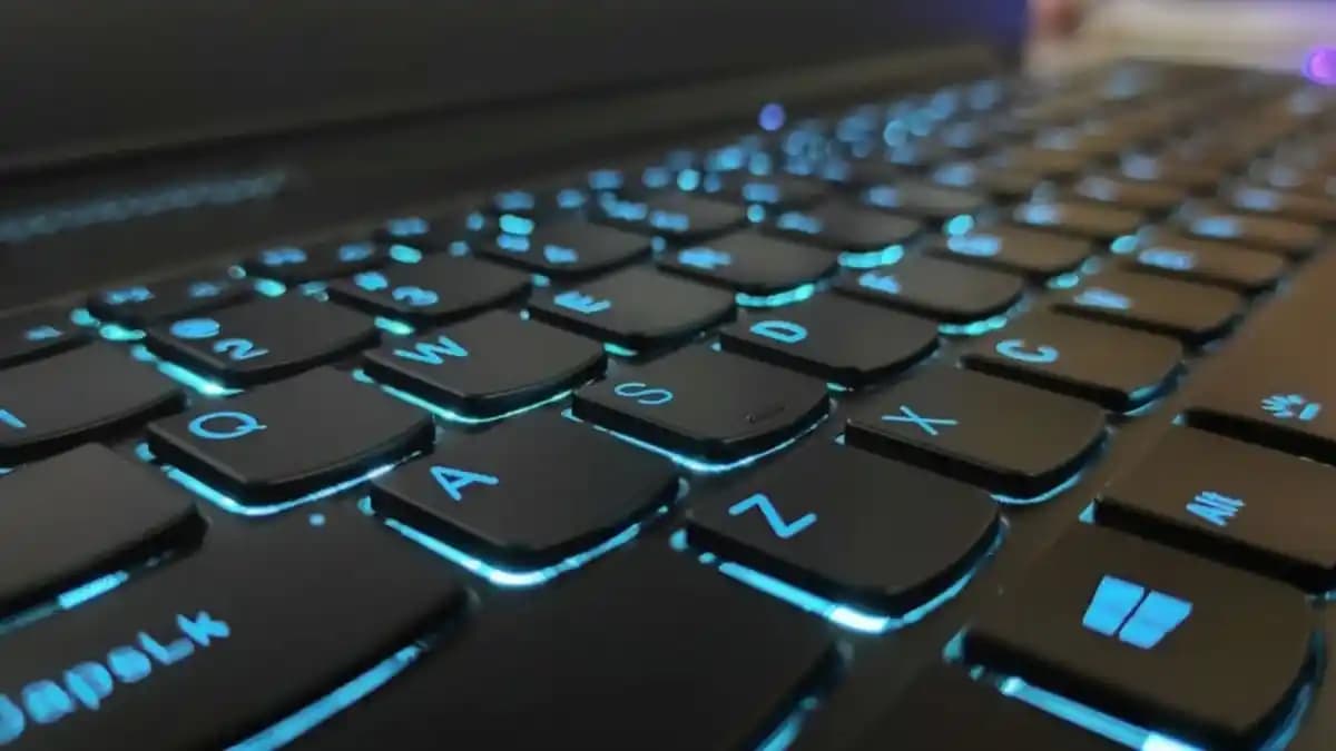 Klavye Açma Tuşunun İşlevleri ve Kullanım Alanları Hakkında Detaylı Bilgi