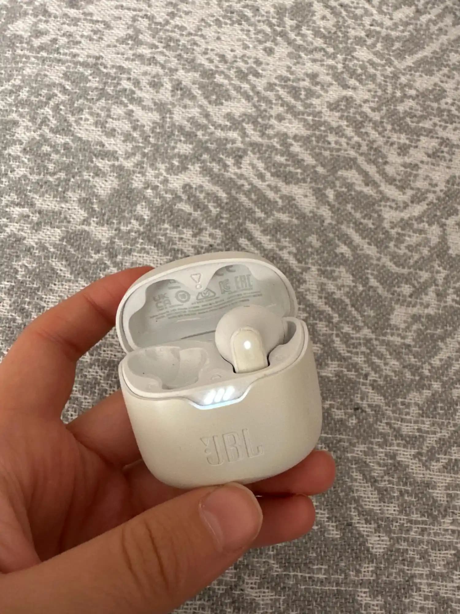 Kulaklık Kaybolma Nedenleri ve Çözüm Yolları: Kullanıcılar İçin Pratik Tavsiyeler