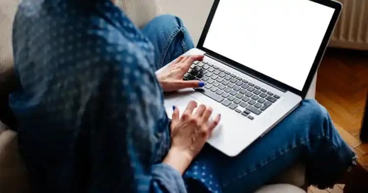 Laptop Ekran Donması Sorunu ve Çözüm Yolları: Nedenleri ve Etkili Tavsiyeler