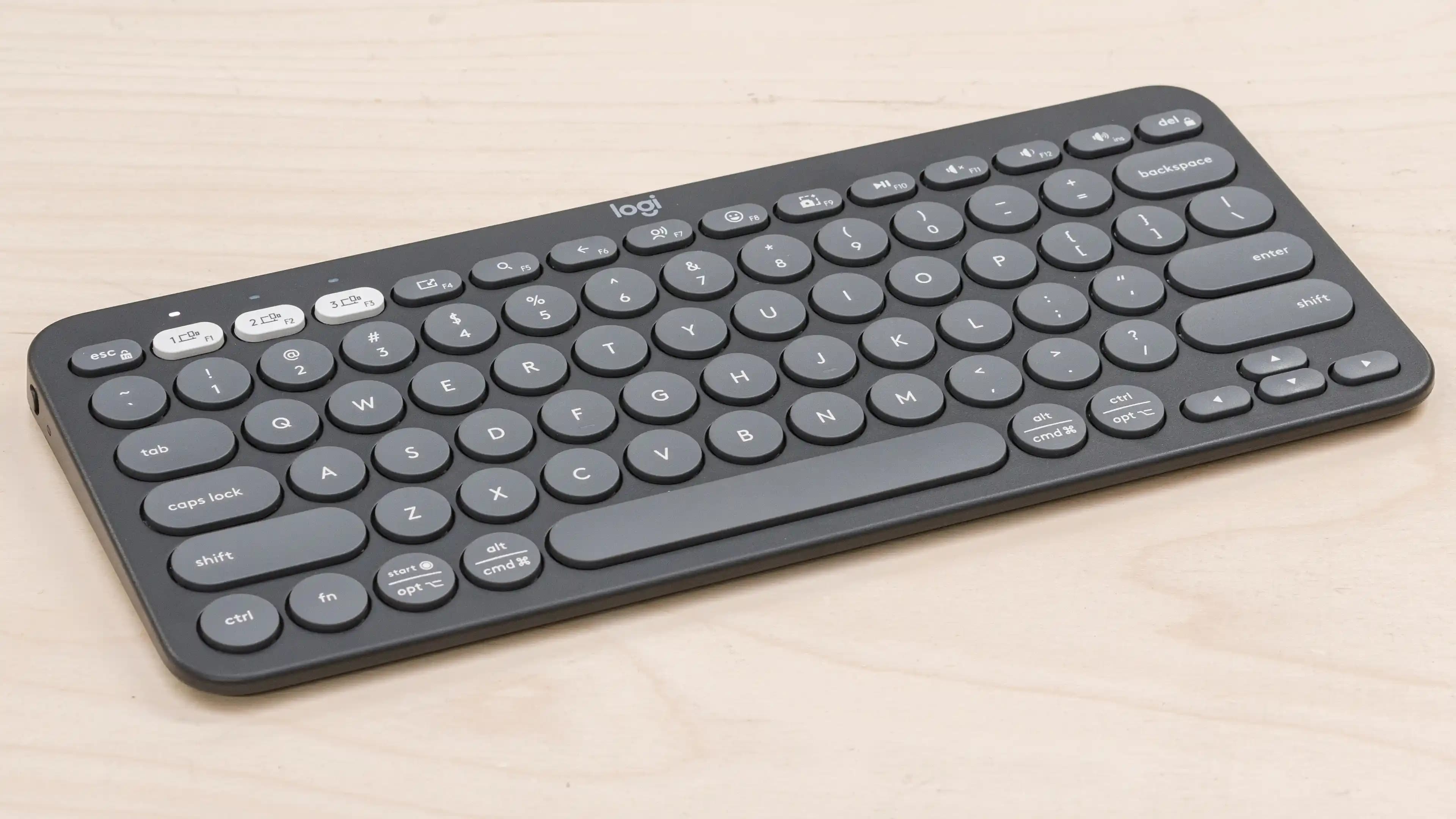 Logitech K380 ve Pebble 2: Farklı Kullanım Amaçlarına Yönelik Teknolojik Çözümler
