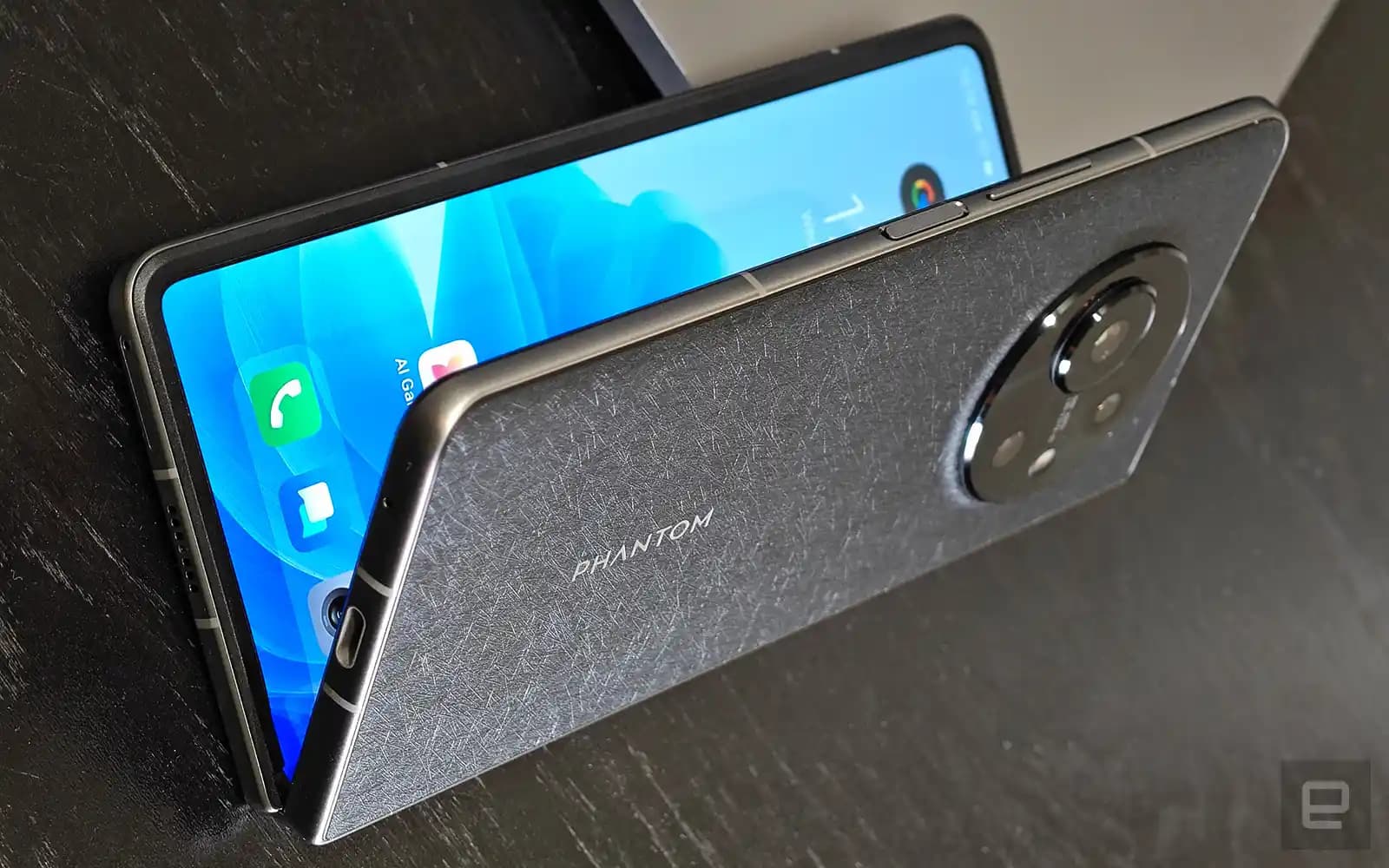 Phantom V Fold Katlanabilir Akıllı Telefonlarda Güncel Durum ve Özellikler