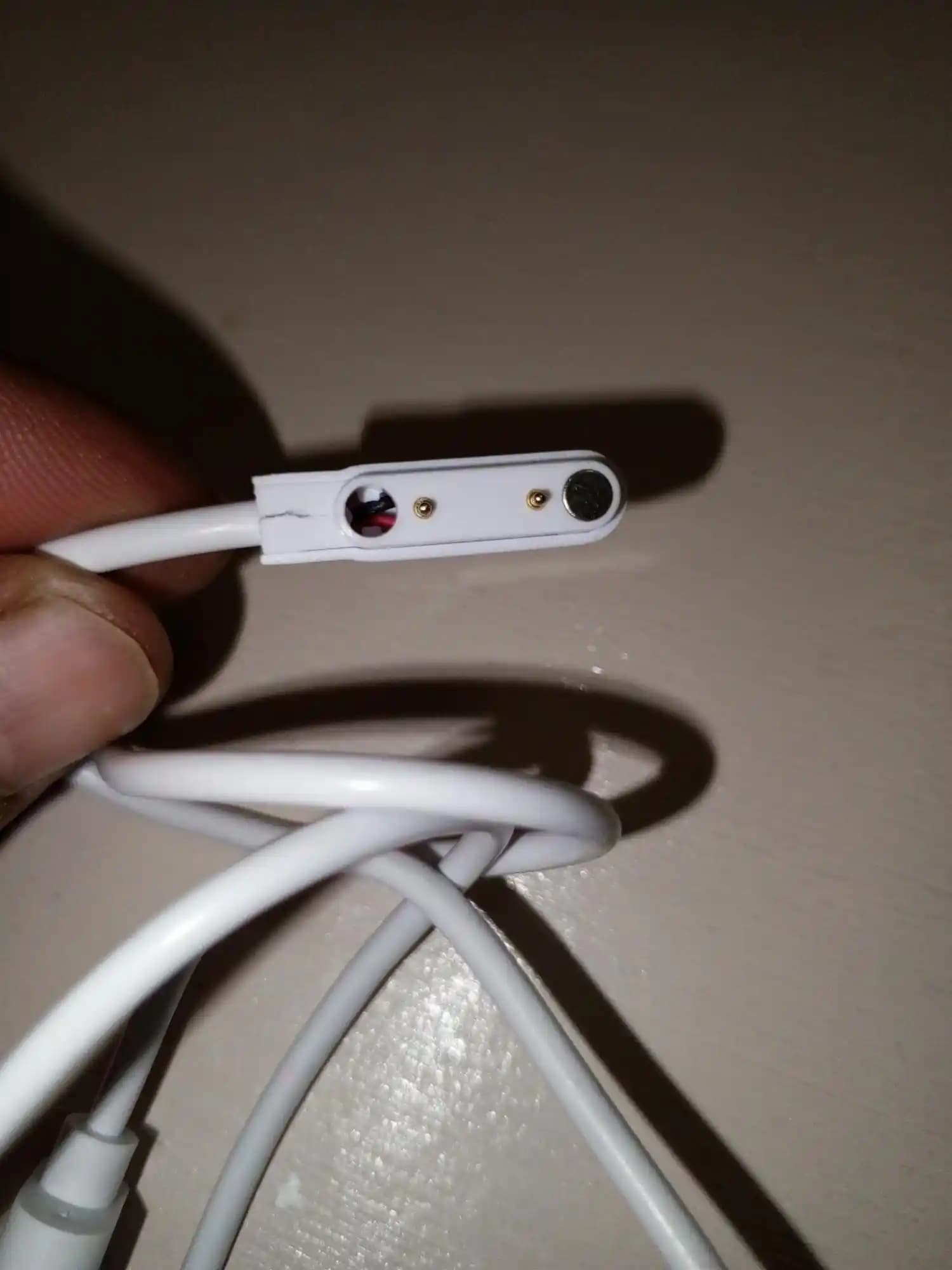 Reeder Kiddo Akıllı Saat ve Şarj Aleti: Güvenli ve Dayanıklı Çocuk Teknolojisi