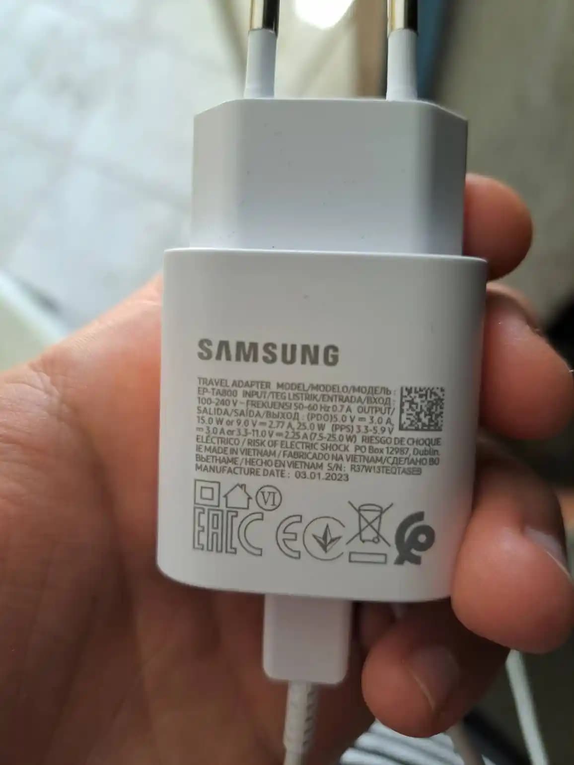Samsung Şarj Aletleri ve Güç Teknolojileri: Güncel Özellikler ve Kullanıcı Deneyimleri