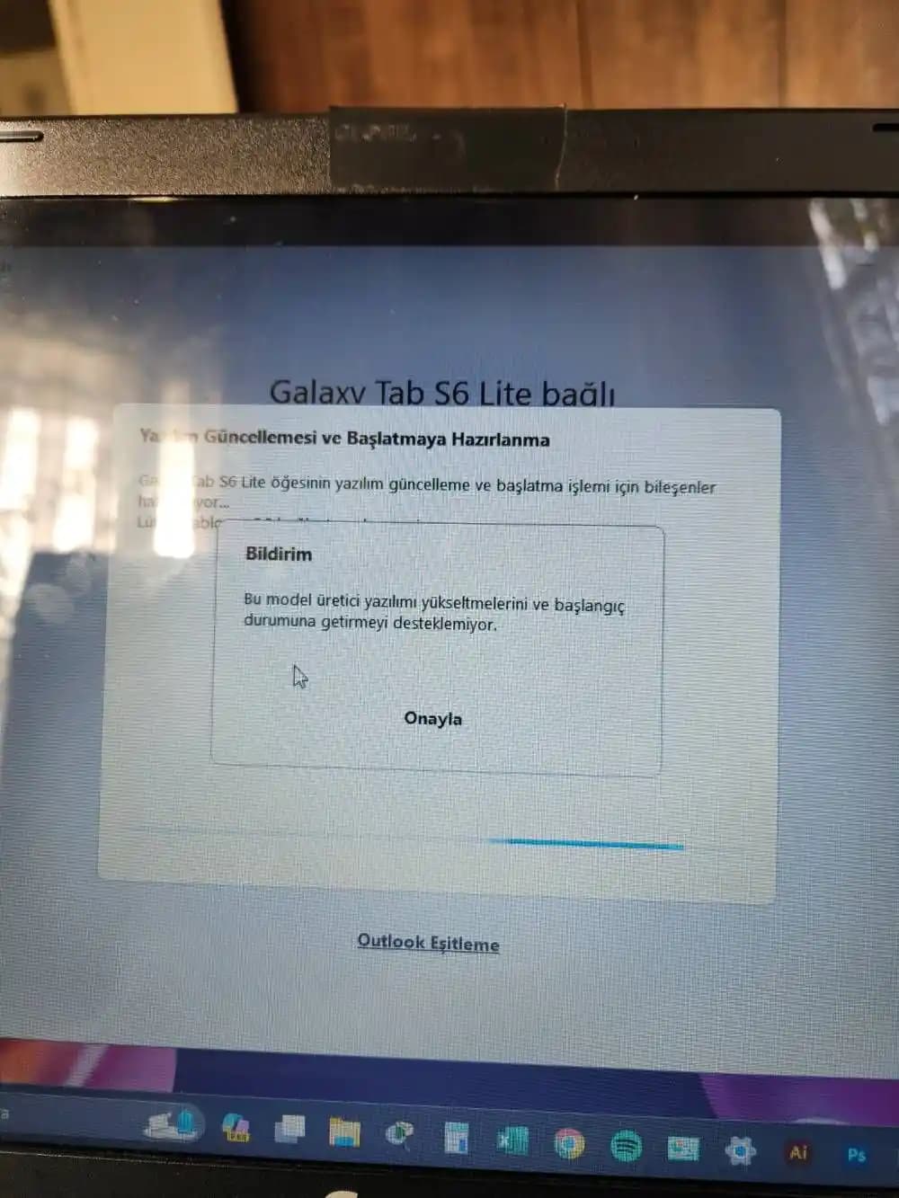 Samsung Tabletlerde Ekran Sorunu: Açılıyor Ama Görüntü Gelmiyor Çözüm Yolları ve Nedenleri