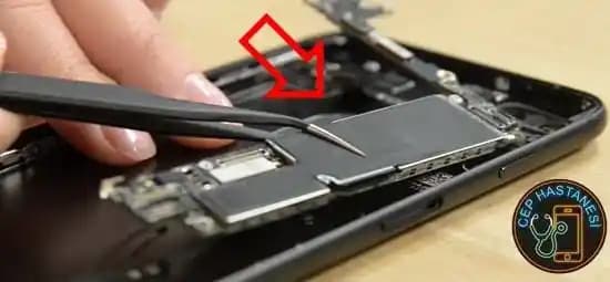 Telefon Anakart Değişimi: Süreçleri, Maliyetleri ve Uzman Tavsiyeleri