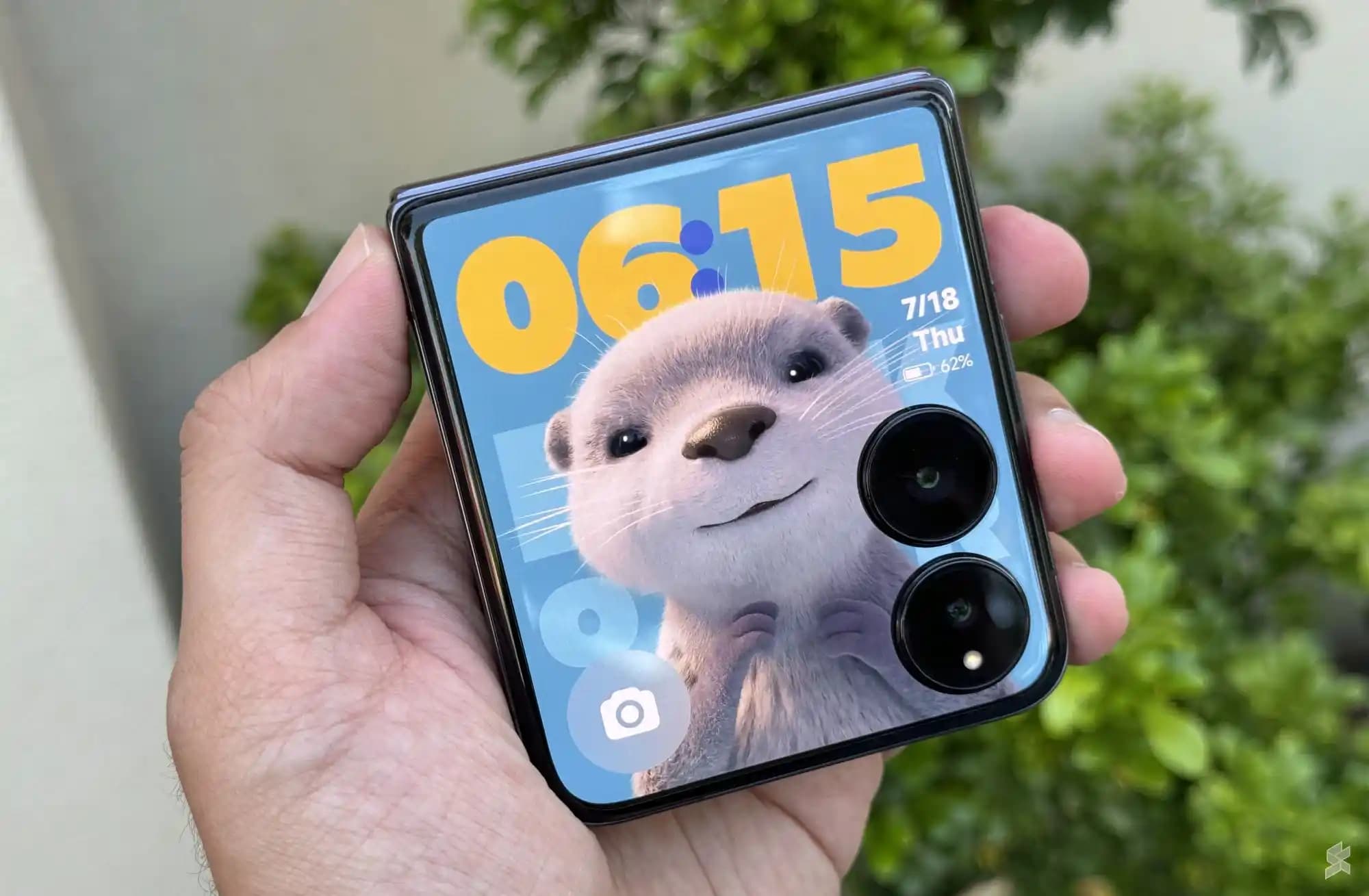 Xiaomi Mix Flip Katlanabilir Akıllı Telefon Modeli Hakkında Güncel Bilgiler ve Özellikler