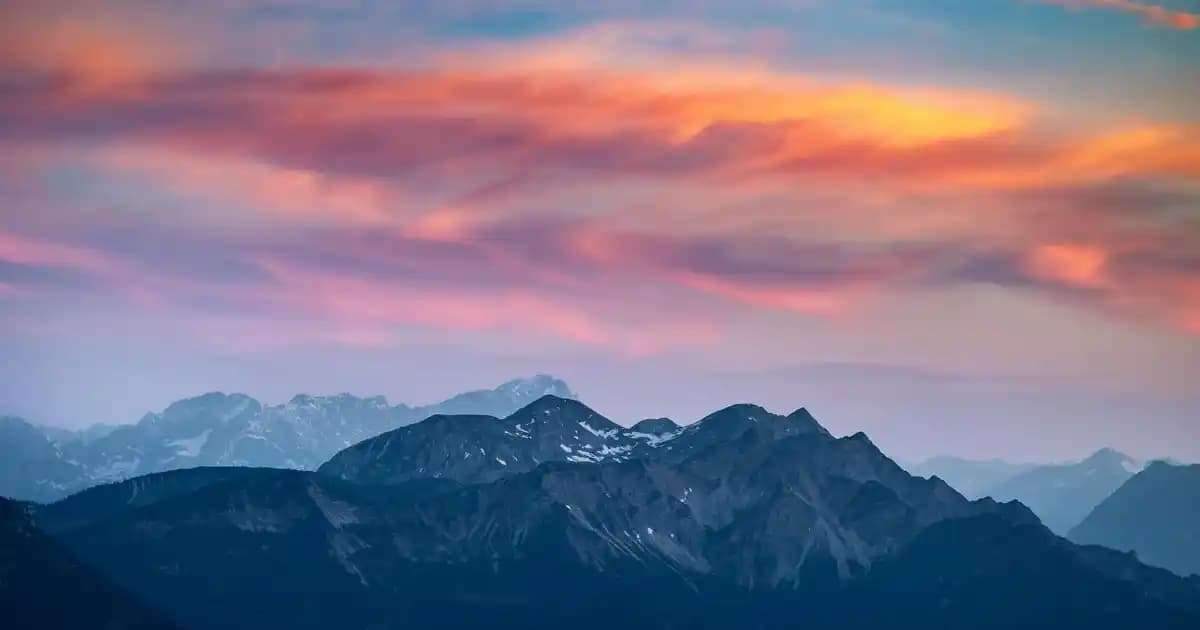 Yaşlılar İçin Tasarlanan Cep Telefonlarının Özellikleri ve Kullanım Avantajları