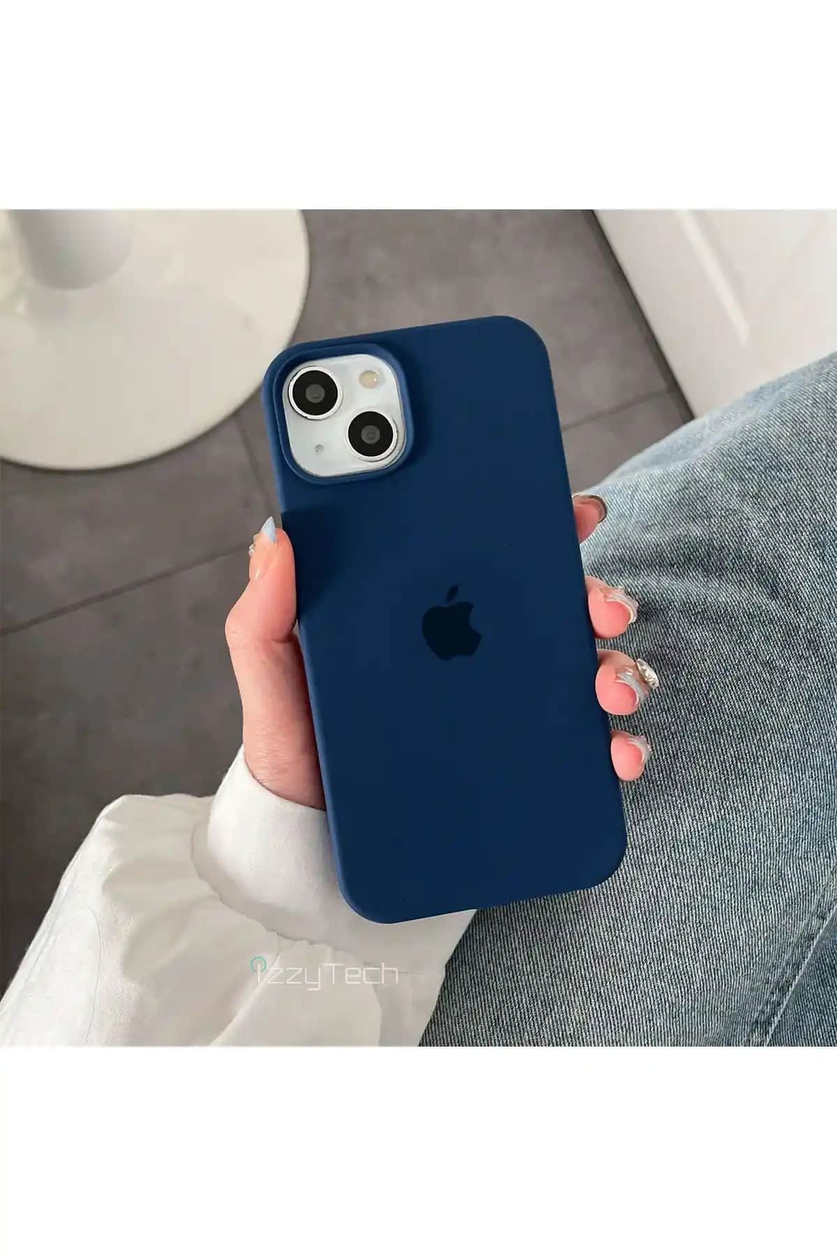 Lacivert iPhone 13: Şık ve Fonksiyonel Akıllı Telefon Seçenekleri ve Uyumlu Aksesuarlar