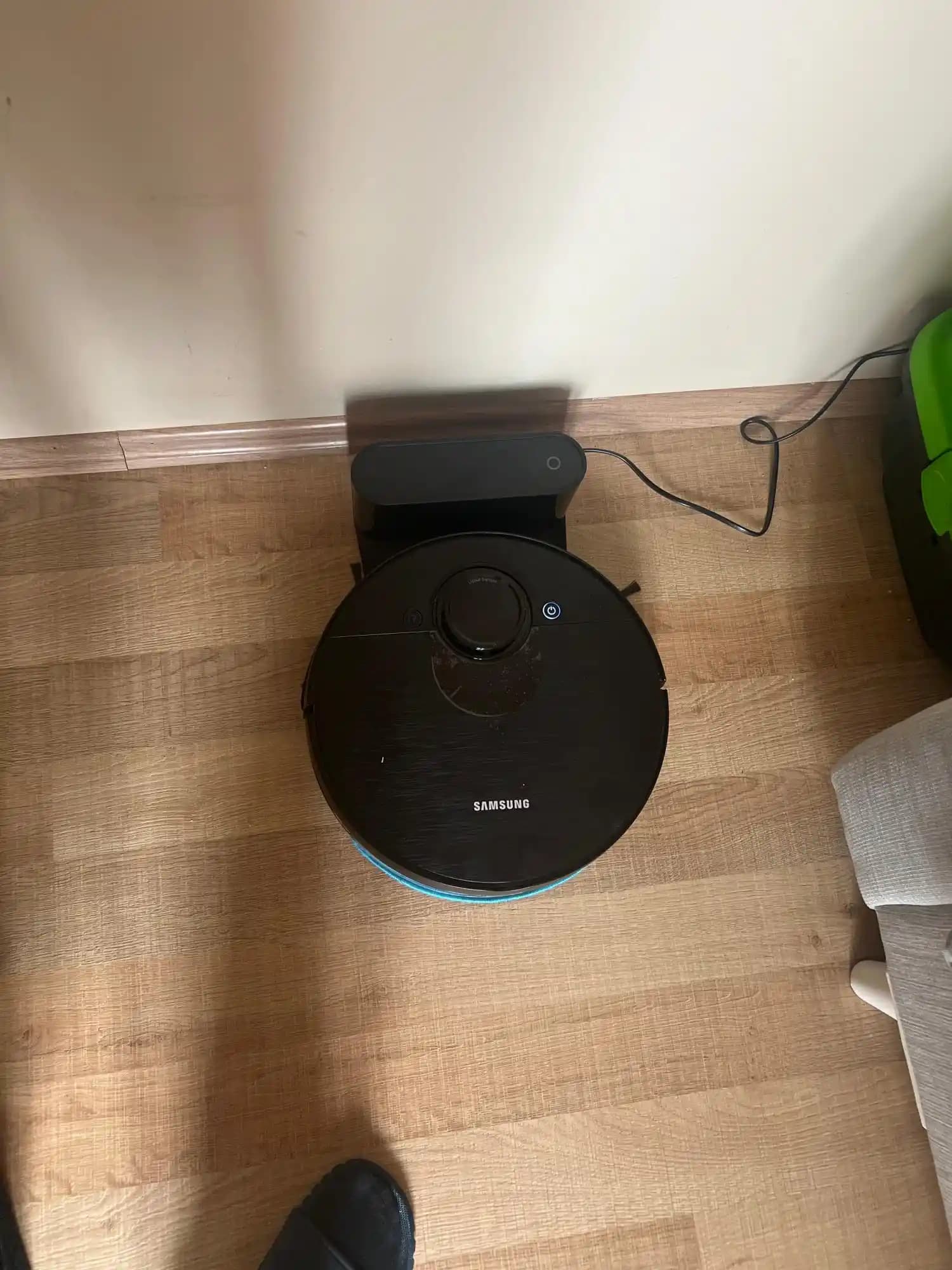 Robot Süpürge Şarj Sorunu: Nedenleri ve Çözüm Yolları Hakkında Kapsamlı Rehber